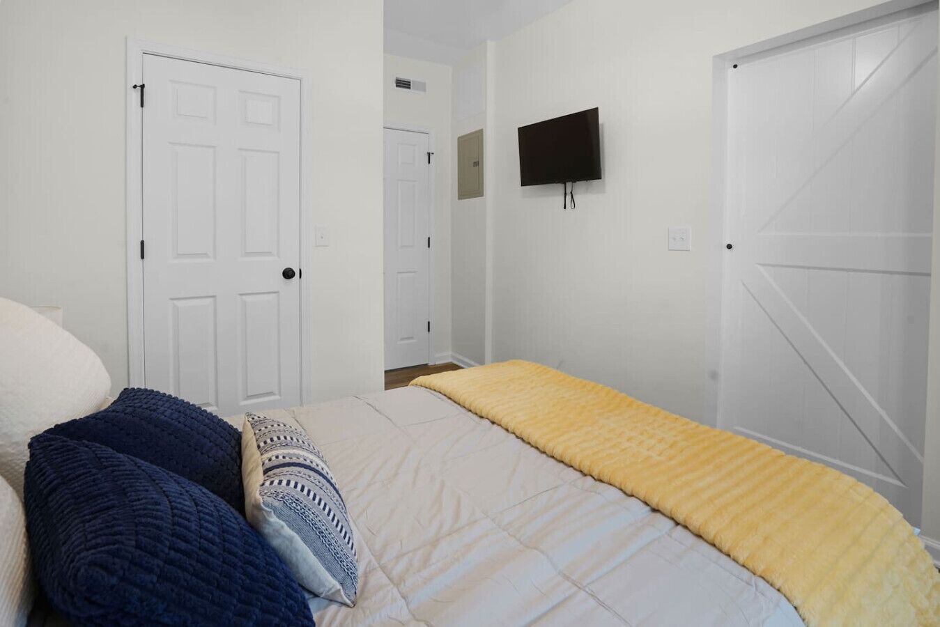 1 chambre, fer et planche à repasser, Wi-Fi, literie fournie