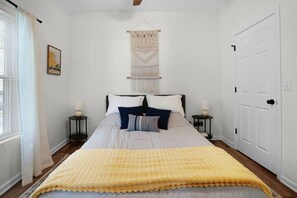 1 chambre, fer et planche à repasser, Wi-Fi, draps fournis