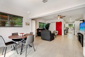 Interior - Hidden Palms- Family Oasis Near Beach & Las Olas (Fort Lauderdale)