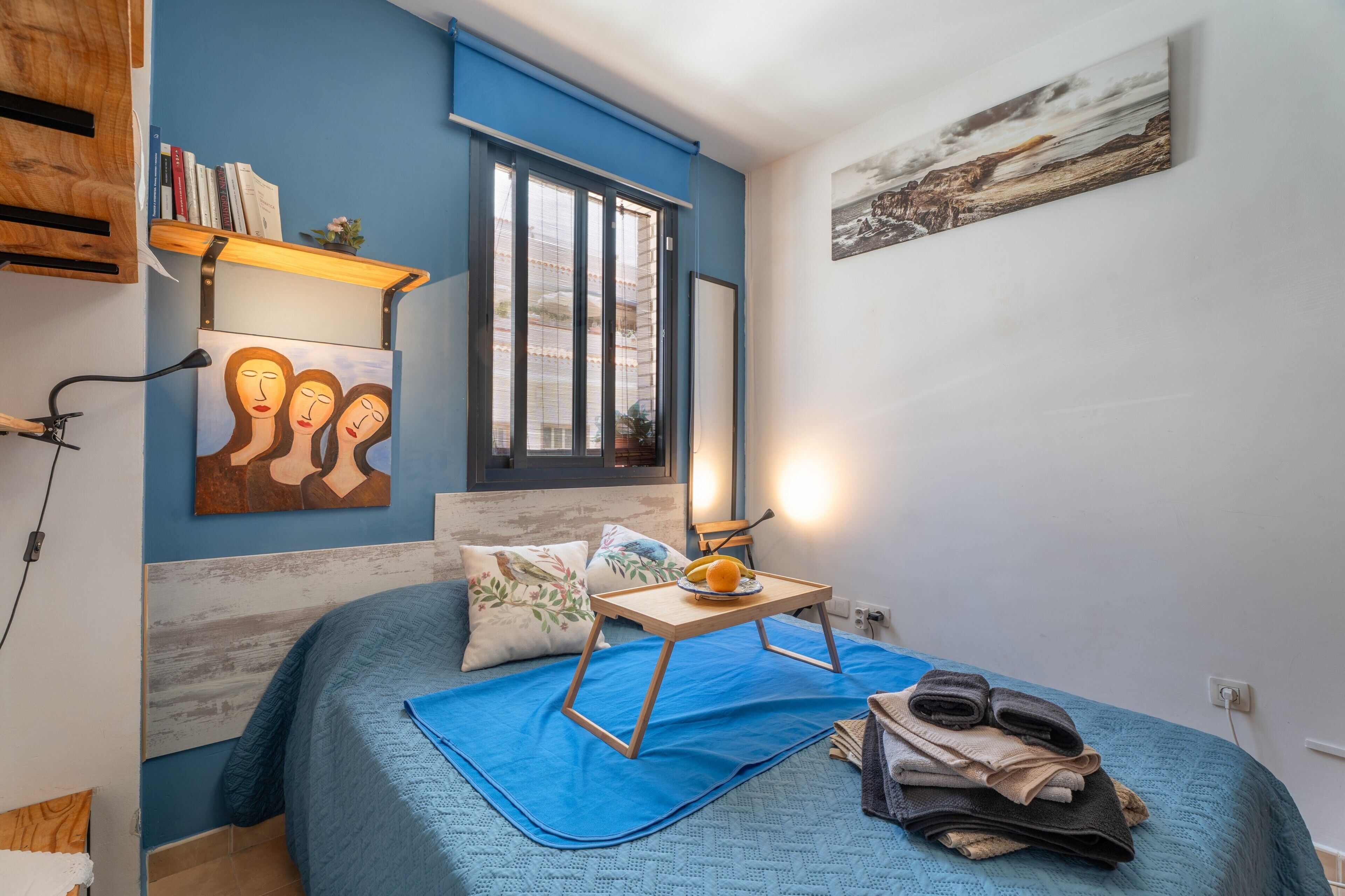 1 slaapkamer, een strijkplank/strijkijzer, wifi, beddengoed