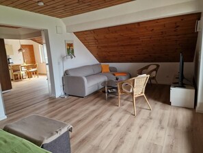 Living area - NEW! Vacation apartment Zapfe Schnabelwaid (Schnabelwaid)