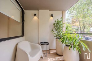 Huoneisto, 2 parisänkyä, patio, kaupunkinäköala (Gardens A204) | Terassi/patio