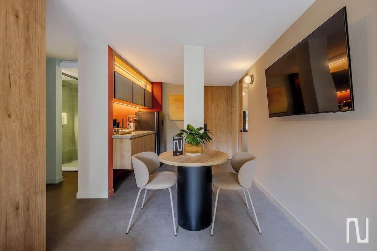 Apartment, 2 Double Beds, Patio, City View (Gardens A204) | Dining