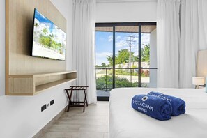 Apartment, 1 Queen-Bett und Schlafsofa, Terrasse, Stadtblick (The Towers F109) | 1 Schlafzimmer