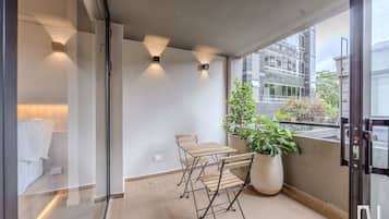 Apartment, Multiple Beds, Patio, City View (Gardens B301 + Sat) | Outdoor dining