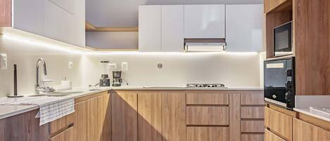 Apartment, Multiple Beds, Patio, City View (Casa Simon Bolivar) | Private kitchen