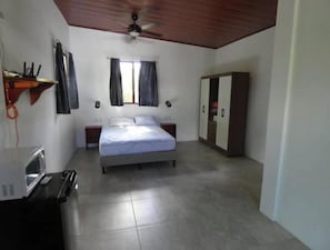 WiFi, bed sheets - Cabañas Paolone Popoyo 1, air conditioning, pool (Tola)