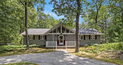 The Wright Oasis: Beautiful 4 BR, 3 BA Pentwater home in Duna Vista Association!