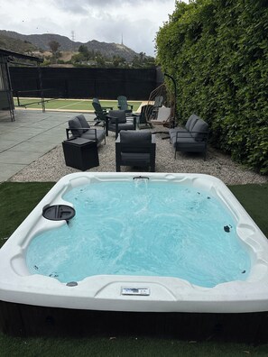 Terrace/patio - Hollywood Hills House with Pickle Ball Court & Mini Golf (Los Angeles)