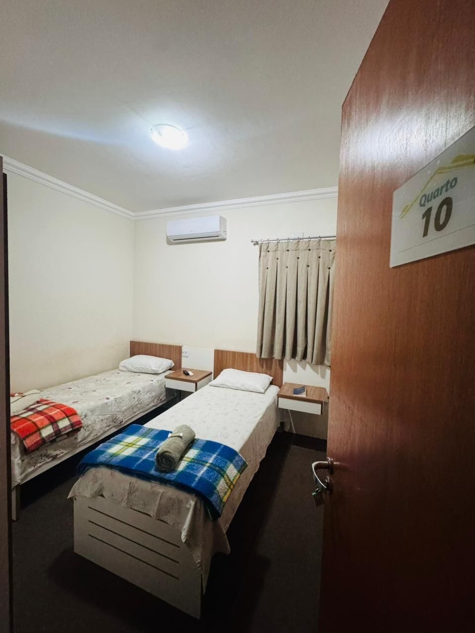Kamer, 2 eenpersoonsbedden | Een strijkplank/strijkijzer, gratis wifi
