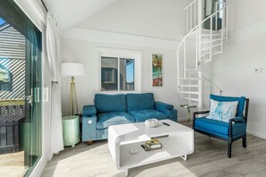 Living area - Welcome To The Soak Life!
Ocean Views, Private Beach Access, & Great Location! (North Topsail Beach)