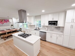 Fridge, microwave, oven, stovetop - NEW Listing- large home w/ hot tub & NO pet fees! (Smyrna)