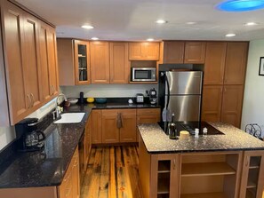 Fridge, microwave, oven, stovetop - Among the Trees (Corvallis)