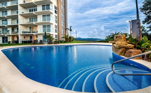 Wake Up to the Ocean Exclusive Luxury Escape