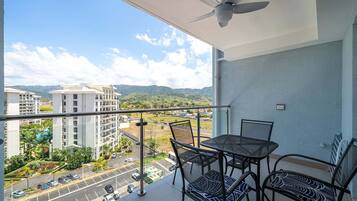 Apartment, 2 Queen Beds, Mountain View (Viva Jaco Viva Jaco 2BR/1BT (12-04A)) | Outdoor dining