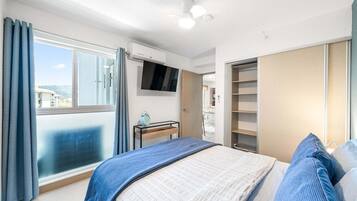 Apartment, 2 Queen Beds, Mountain View (Viva Jaco Viva Jaco 2BR/1BT (12-04A)) | 2 bedrooms, individually decorated, individually furnished, bed sheets