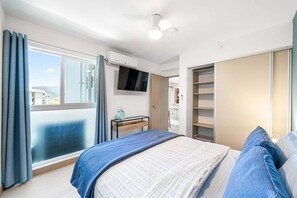 Apartemen, 2 Tempat Tidur Queen, pemandangan gunung (Viva Jaco Viva Jaco 2BR/1BT (12-04A)) | 2 kamar tidur dan didekorasi berbeda-beda
