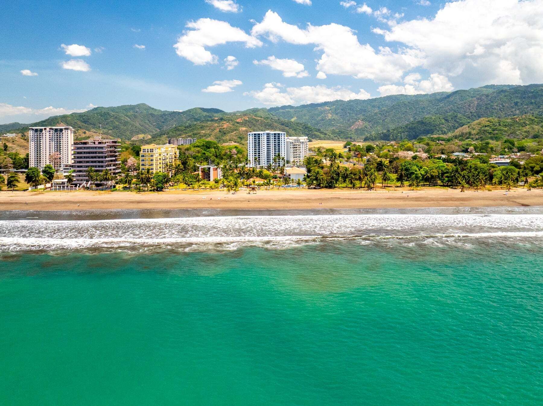 Una playa cerca