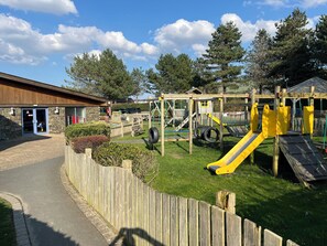 Children’s area - 26 Ocean View (Llwyngwril)