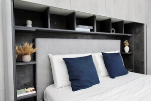 Iron/ironing board, free WiFi, bed sheets - Francesco's Flat by Domus&Dimore (Torre Maura)