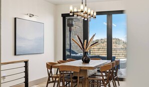 Dining - Luxury Ski In and Ski Out Condo with Private Hot Tub and Sauna (Brian Head)