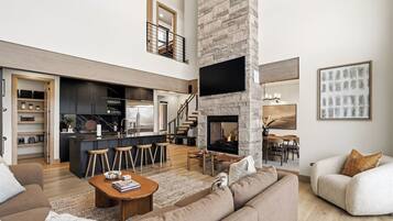 TV, fireplace