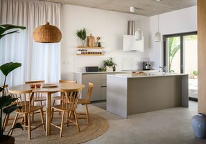 Dining - HOUSE AMADA
3 Bedrooms / 15m Infinity Pool / Murvica, south coast of Brac Island (Murvica)