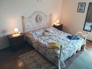 Room - Vrbo Property (San Gennaro)