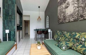 Living area - Holiday rental T2 MOLIETS and MAA, walking distance to the ocean, swimming pool and international golf course. (Moliets-et-Maa)