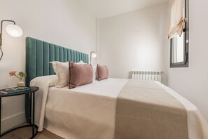 1 Schlafzimmer, Bügeleisen/Bügelbrett, Bettwäsche