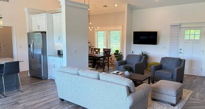 Spacious New 3BR/2BA Home -Sleeps 6 Adults - Near World Cup Venues