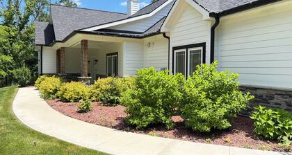 Spacious New 3BR/2BA Home -Sleeps 6 Adults - Near World Cup Venues