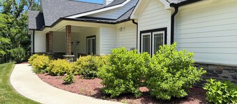 Spacious New 3BR/2BA Home -Sleeps 6 Adults - Near World Cup Venues