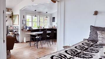 4 bedrooms