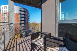 Terrace/patio - Stylish MCR 1BR Apt | Etihad | Coop Live | Parking (Manchester)