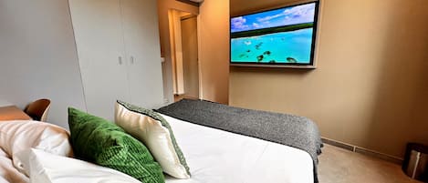 1 chambre, fer et planche à repasser, Wi-Fi, draps fournis
