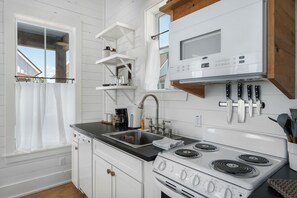 Private kitchen - Row Home - Standard Cabin K (Dripping Springs)