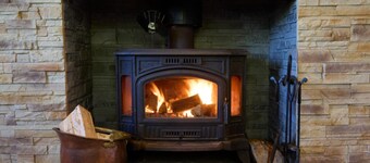 Hug Cottage - Sleeps 2 Only Garden, Stove, Parking