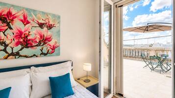 House, 2 Bedrooms, Terrace