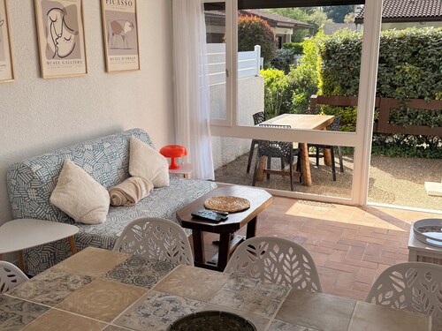 Pretty cottage on the edge of the Landes forest