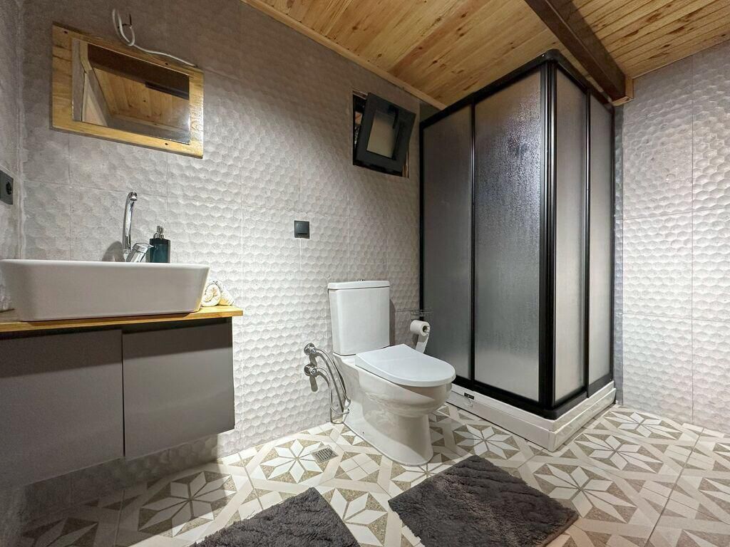 Deluxe Bungalow, Pool View | Bathroom