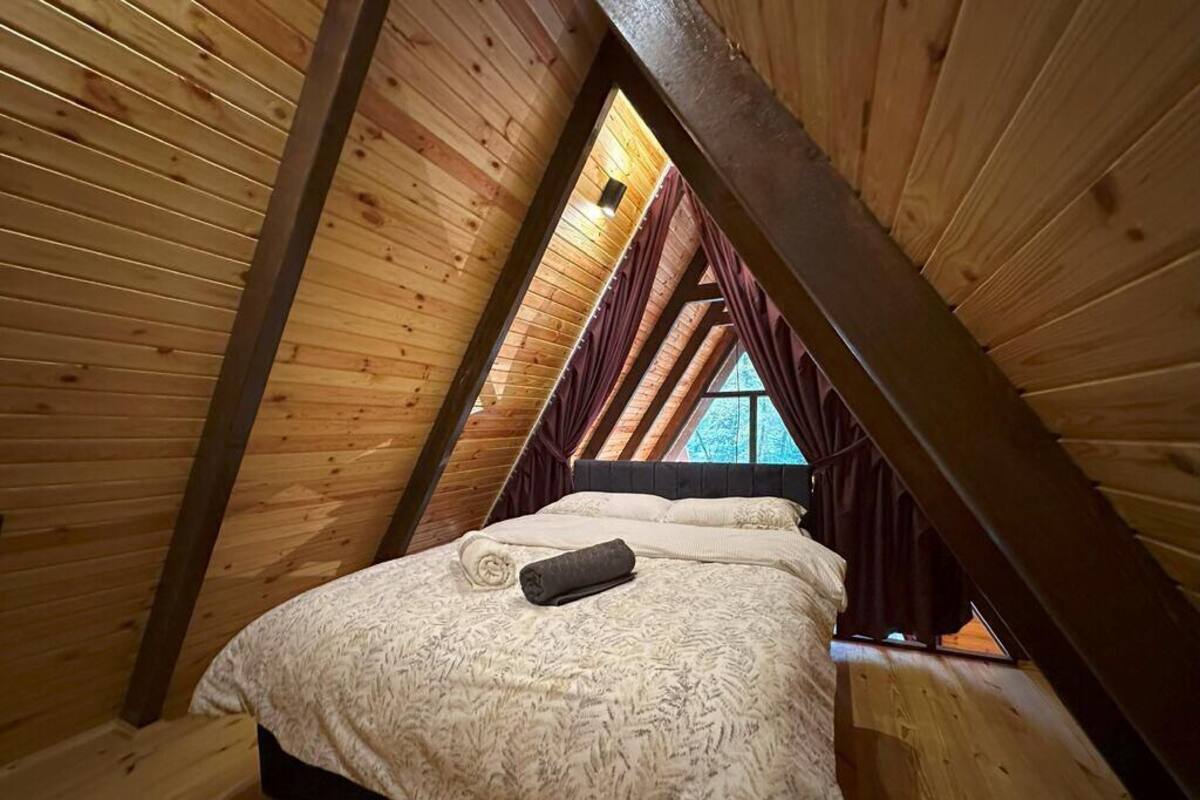 Deluxe Bungalow, Pool View