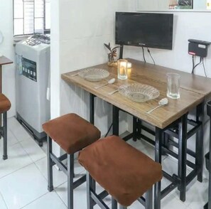 Dining - One Metropolitan Place (Pasay City)