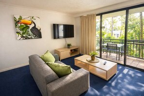 TV - 2BR Turtle Beach Mermaid Beach Aircon (Mermaid Beach)