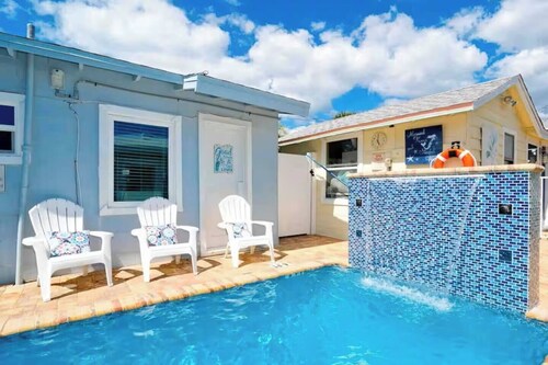 2BR Beach Cottage-Steps to Beach, Heated Pool