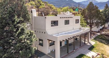 Homey Studio in Manitou Springs, Walk Downtown