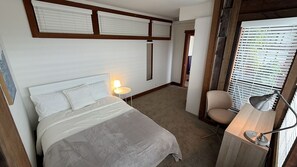 Internet, bed sheets - Charming 3-bedroom with AC & W/D in Sausalito (Sausalito)