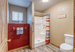 Bathroom - Riverfront Cabins  and  Vacation Homes (Rio Frio)
