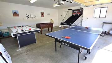 Spielezimmer