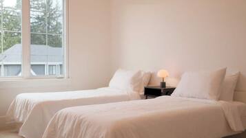 3 habitaciones, escritorio, wifi gratis y ropa de cama